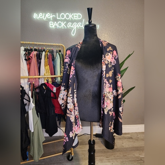 torrid Sweaters - Torrid Floral Kimono Duster
